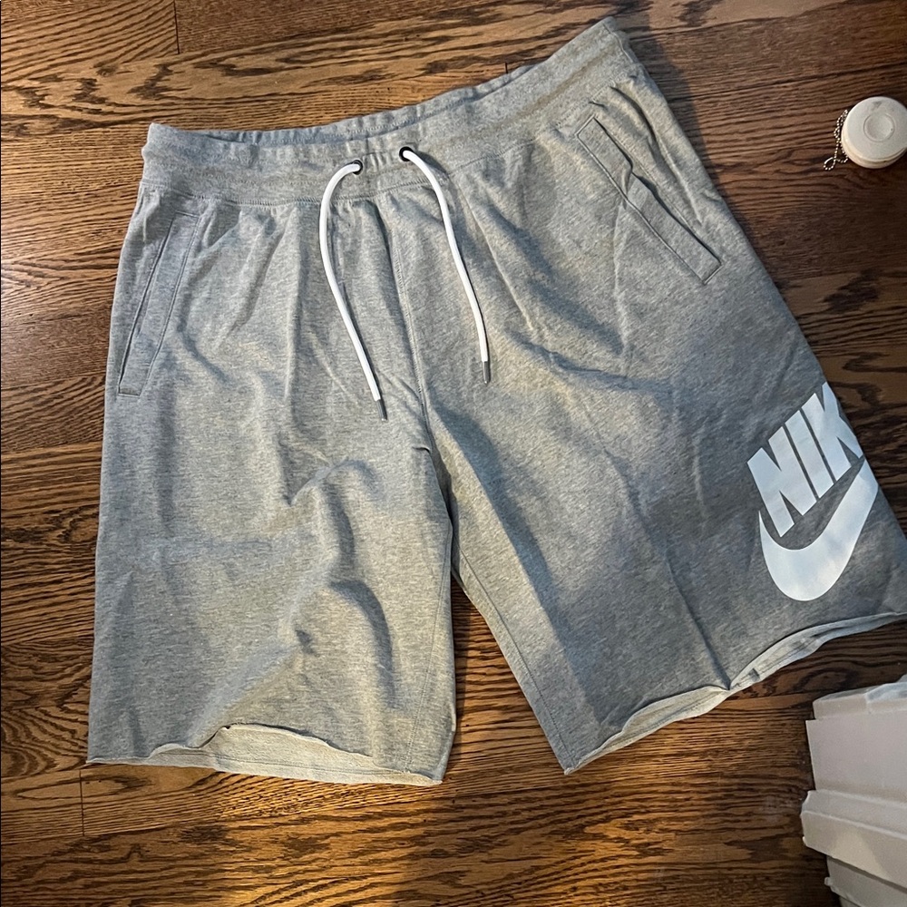 Nike Athletic Gray Men's Shorts